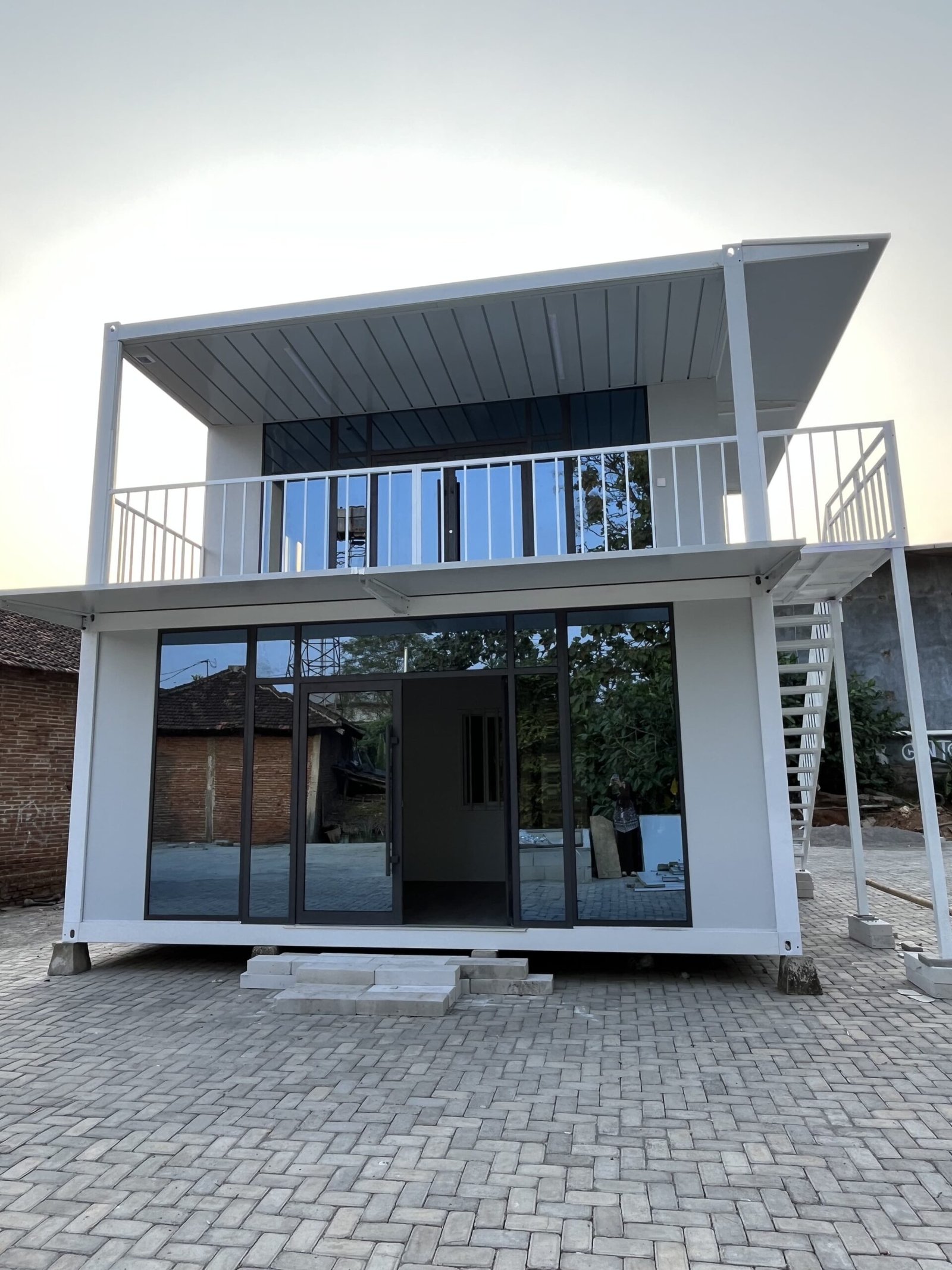 KISAH PELANGGAN KAMI: Vidio Pengalaman Bangun Rumah Modular Pt Lutai Integrated House Indonesia di Medan whatsapp image 2026 08 06 at 11.42.23 (1)